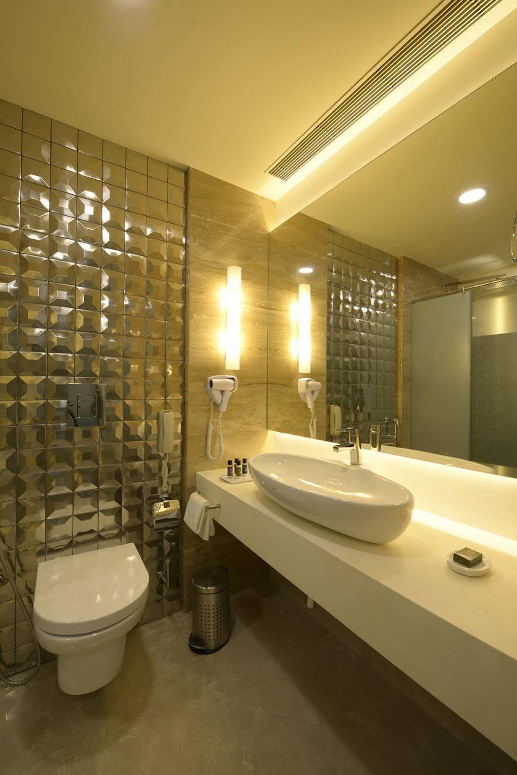 Genesis Hotel Near Mumbai Airport Ngoại thất bức ảnh
